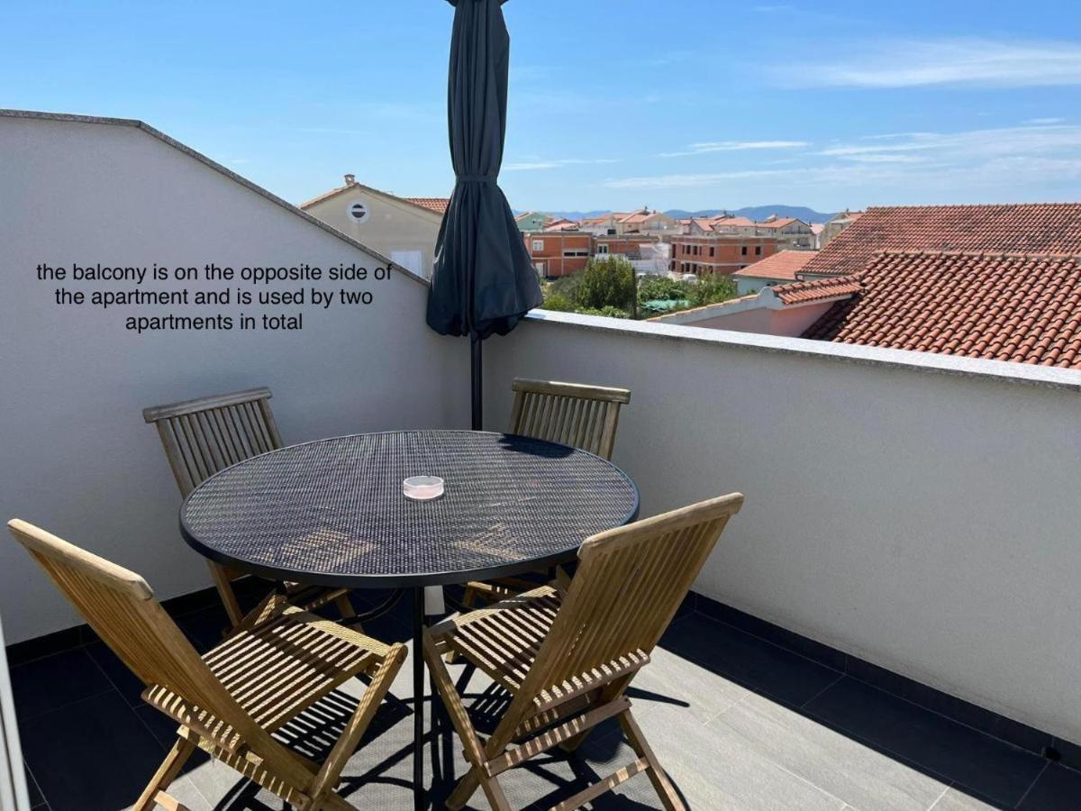 Apartment Vodice - Lovric Ngoại thất bức ảnh